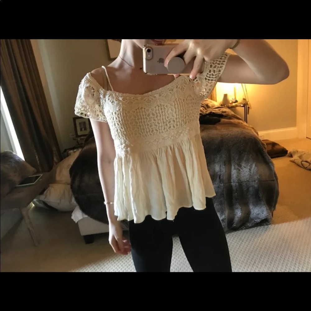 American Eagle white top small